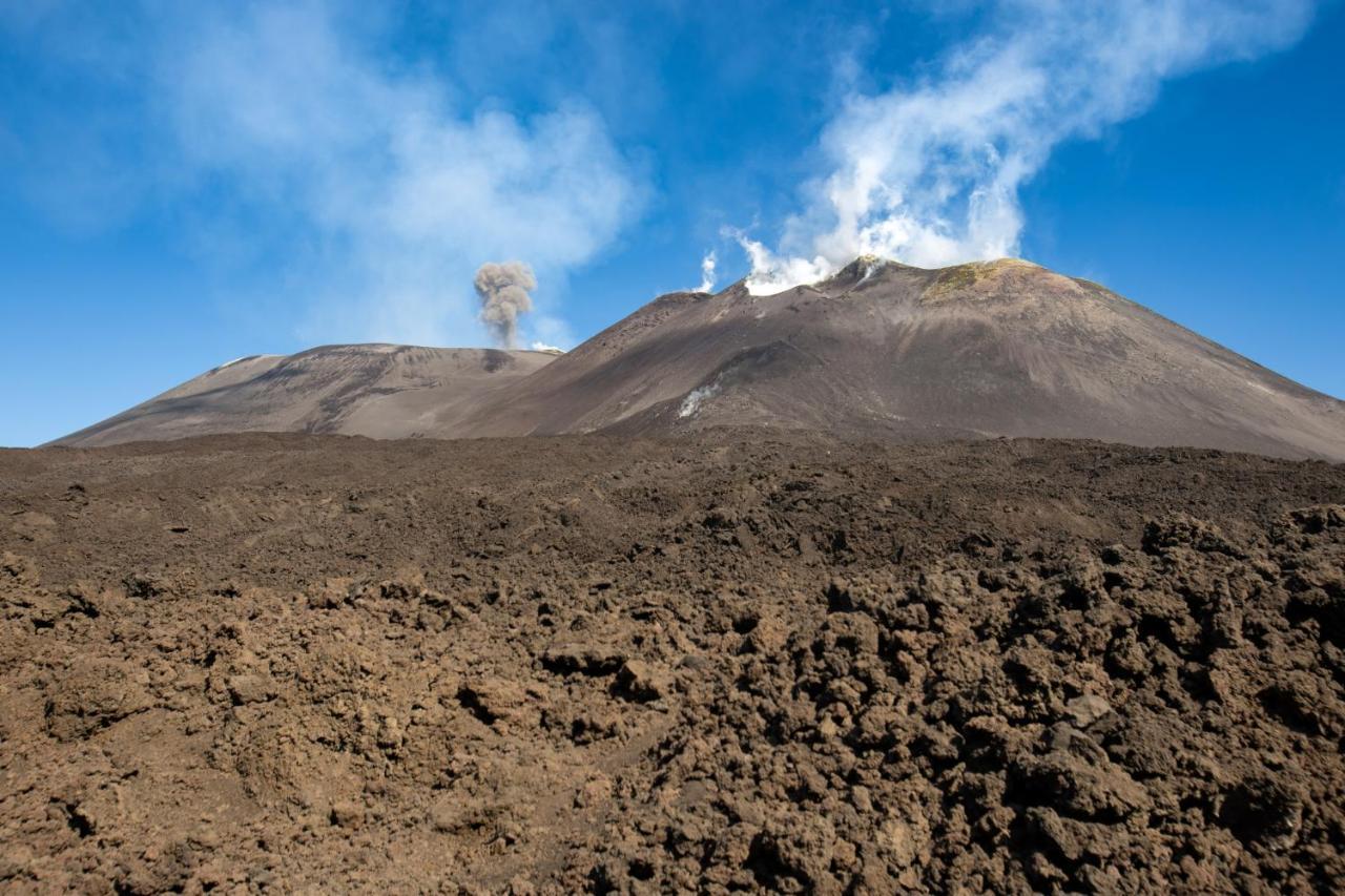 Zaffiro Lavico Rooms Etna Nature Sea Acireale Εξωτερικό φωτογραφία